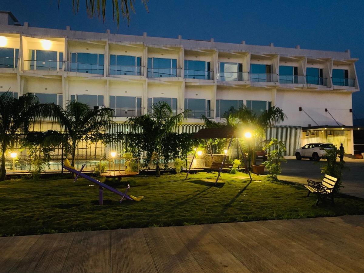 Viola Beacon Resort, Lonavla Exterior foto